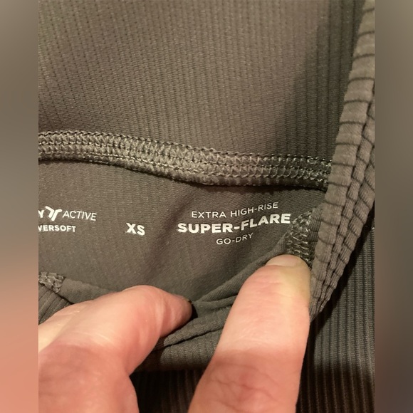 NWOT Old Navy EXTRA high waist ribbed super flare leggings size XS - Picture 9 of 10